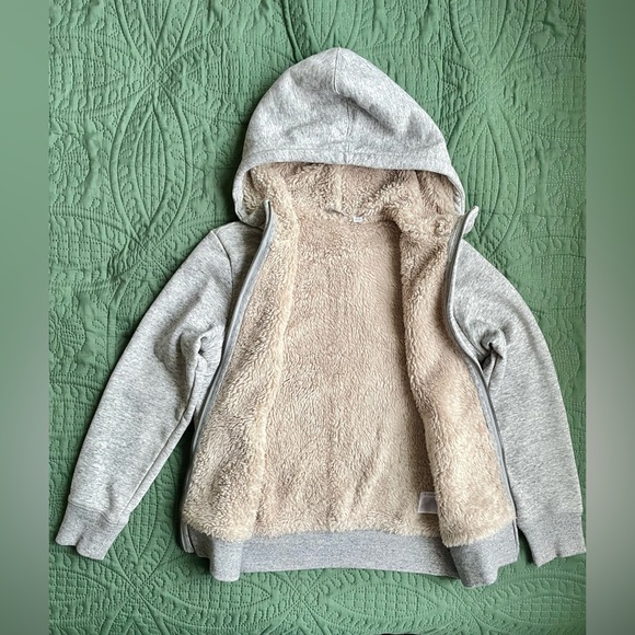 UNIQLO kid’s unisex zip hoodie. - Picture 3 of 9
